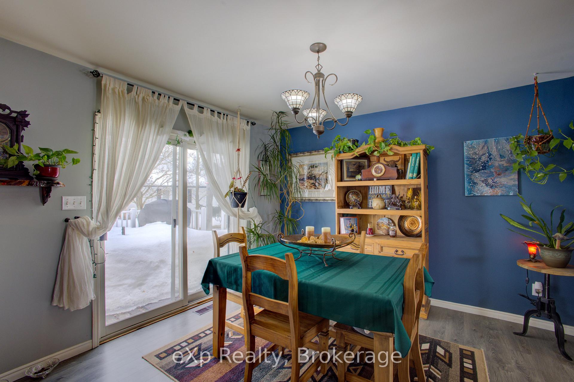 Photo 7 of 1020 Main Street, Howick — HOMEH