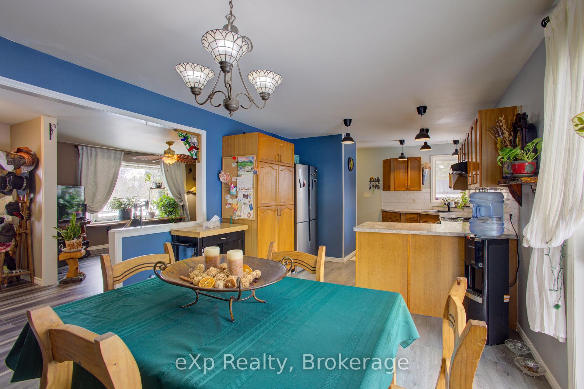 Photo 8 of 1020 Main Street, Howick — HOMEH