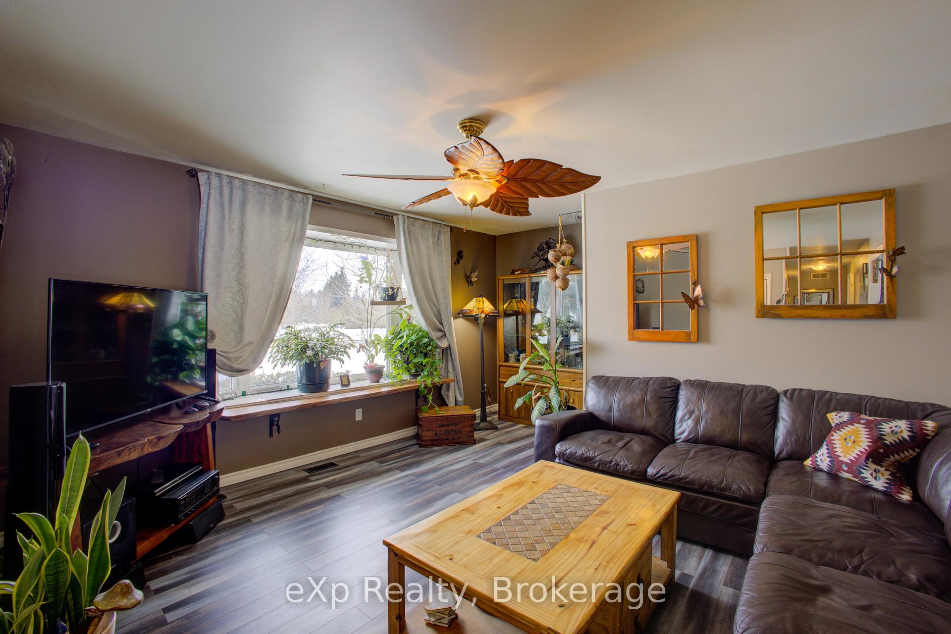 Photo 14 of 1020 Main Street, Howick — HOMEH