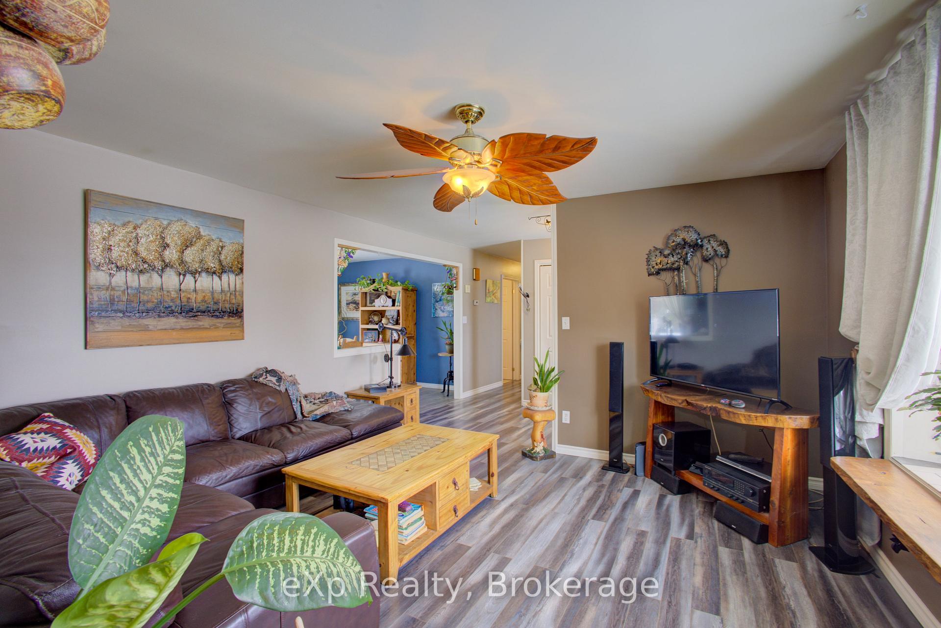 Photo 15 of 1020 Main Street, Howick — HOMEH