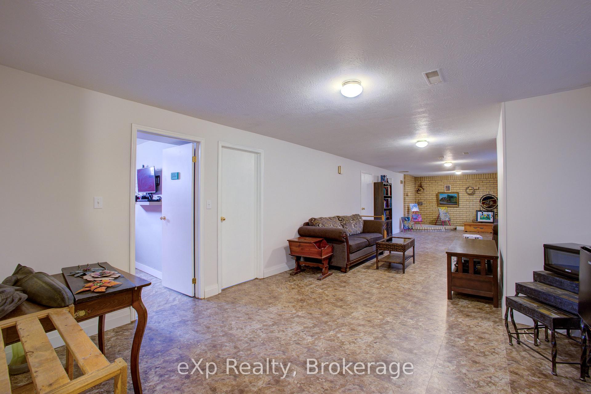 Photo 27 of 1020 Main Street, Howick — HOMEH