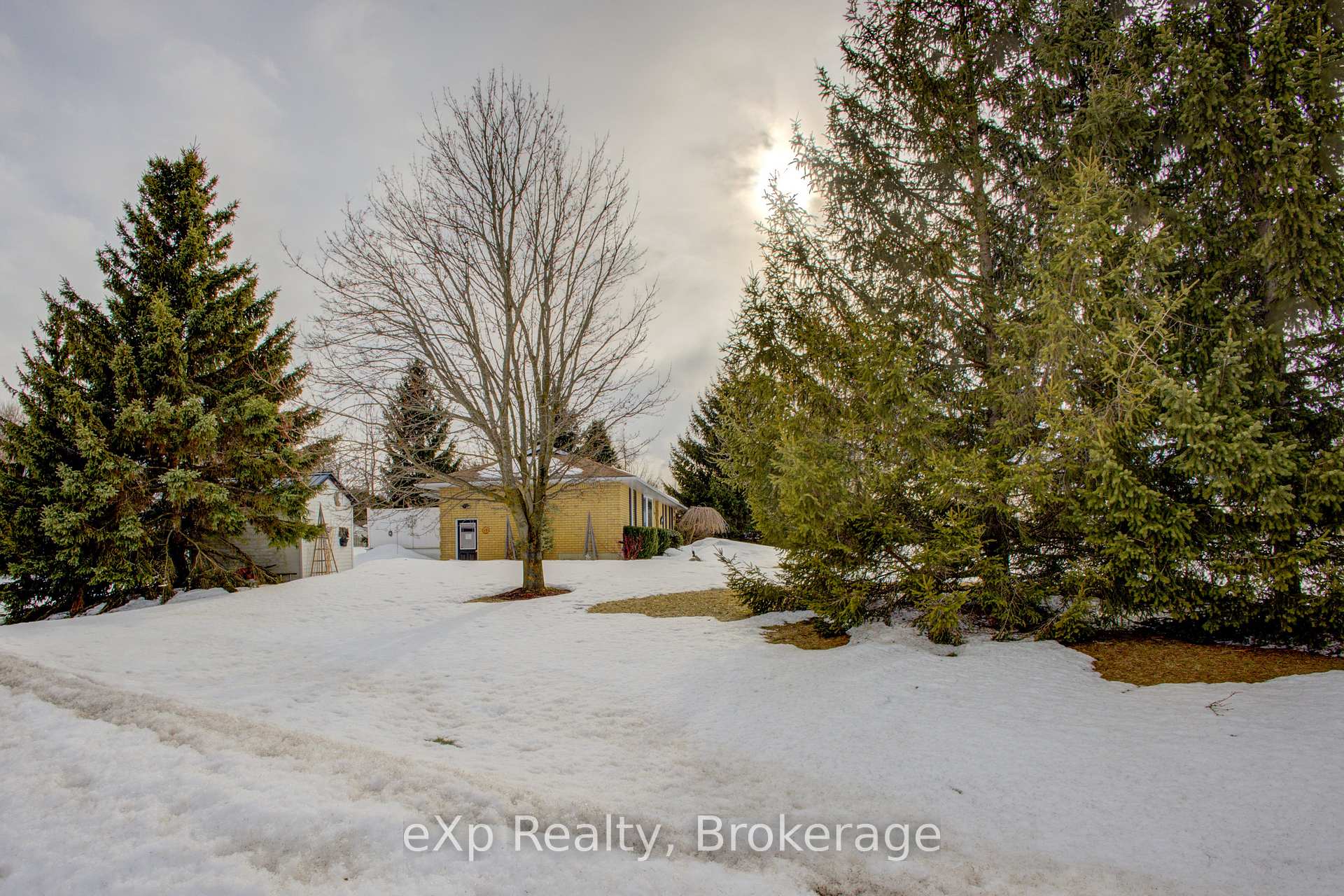 Photo 32 of 1020 Main Street, Howick — HOMEH