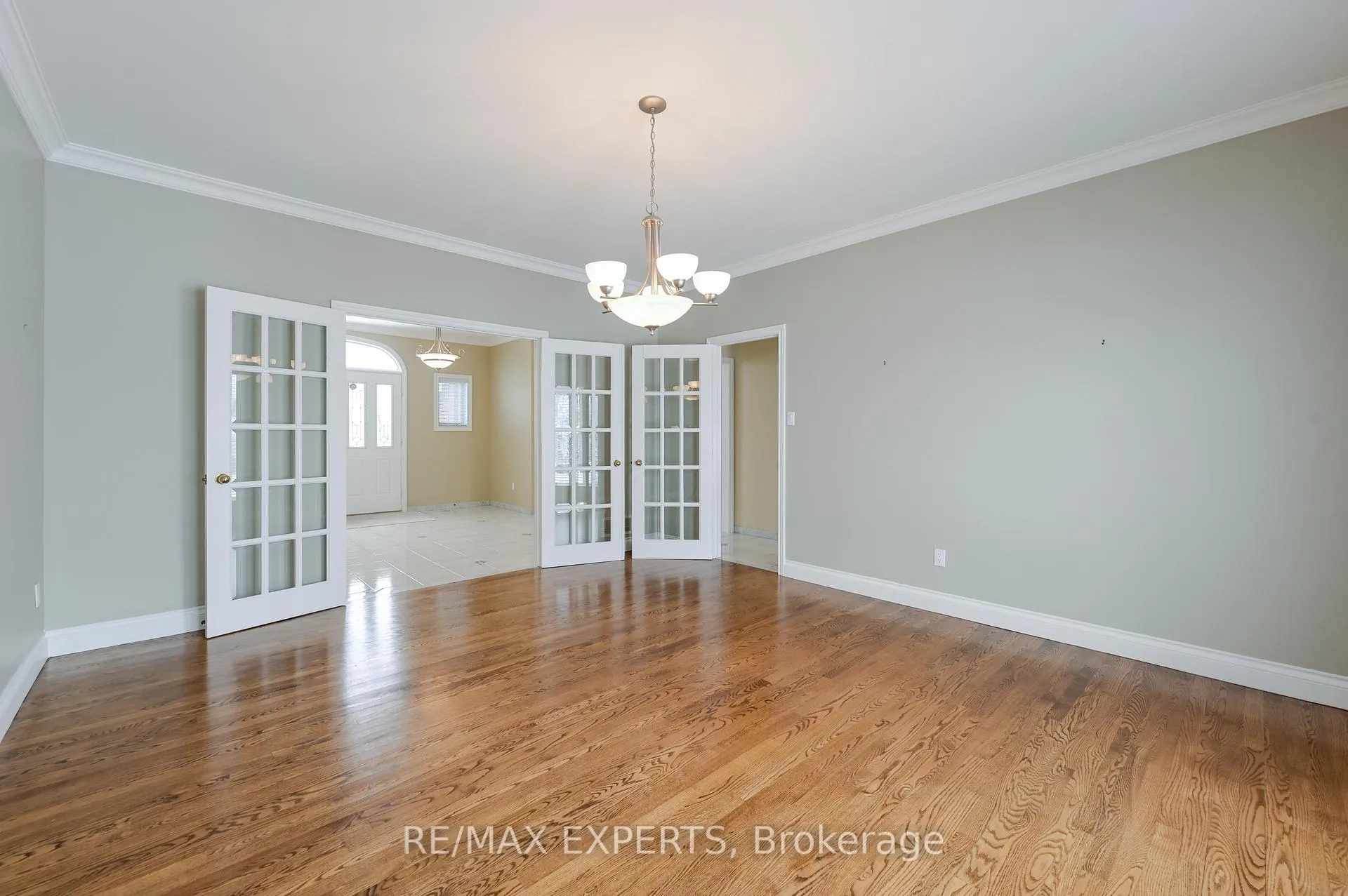 Photo 13 of 13668 Emil Kolb Parkway, Caledon, Bolton West — HOMEH
