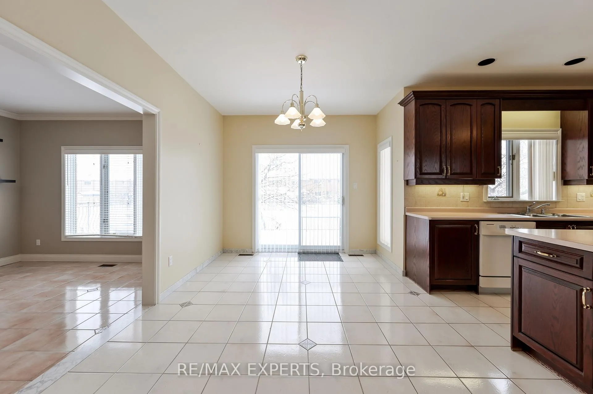 Photo 21 of 13668 Emil Kolb Parkway, Caledon, Bolton West — HOMEH