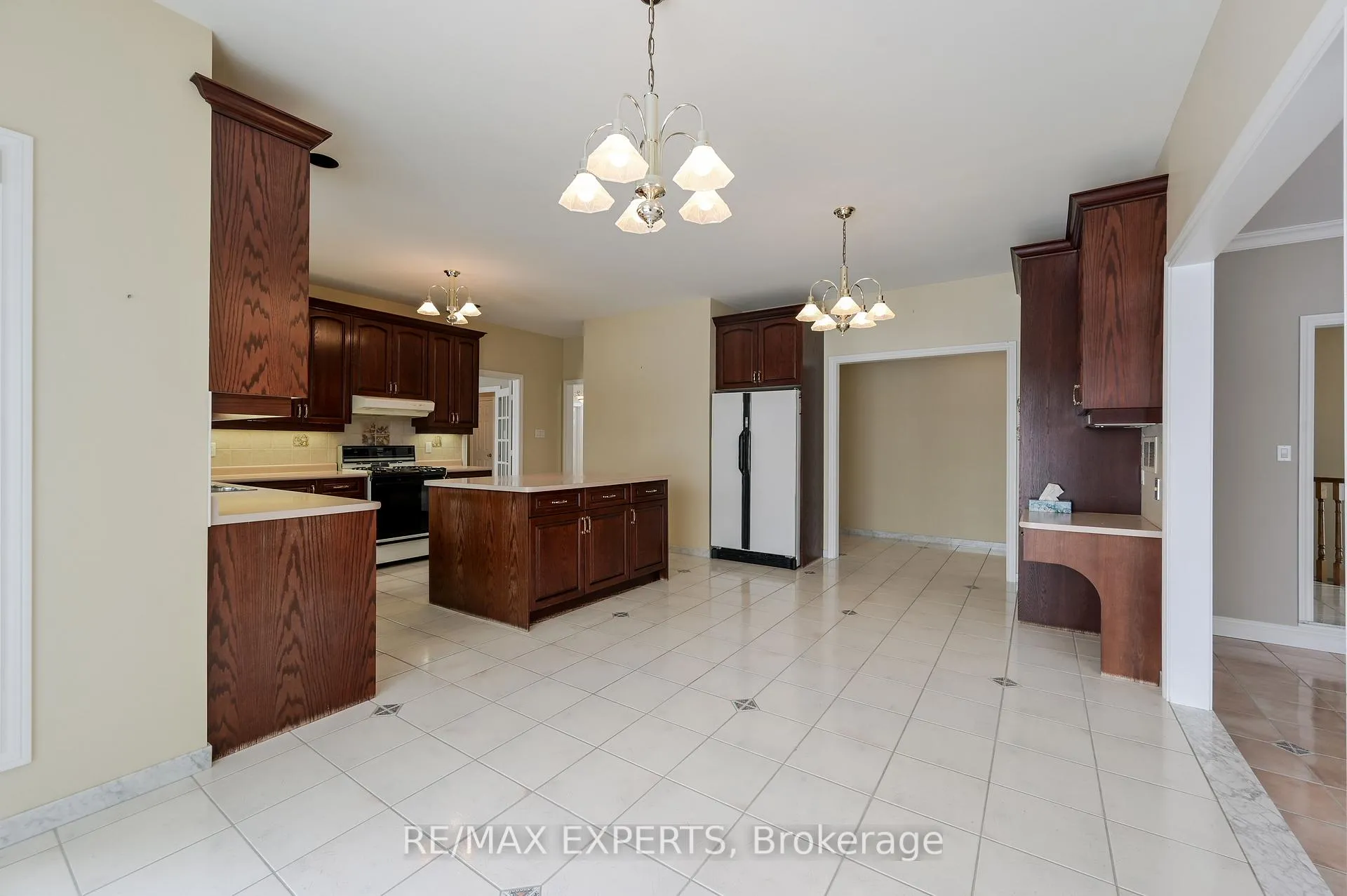 Photo 24 of 13668 Emil Kolb Parkway, Caledon, Bolton West — HOMEH