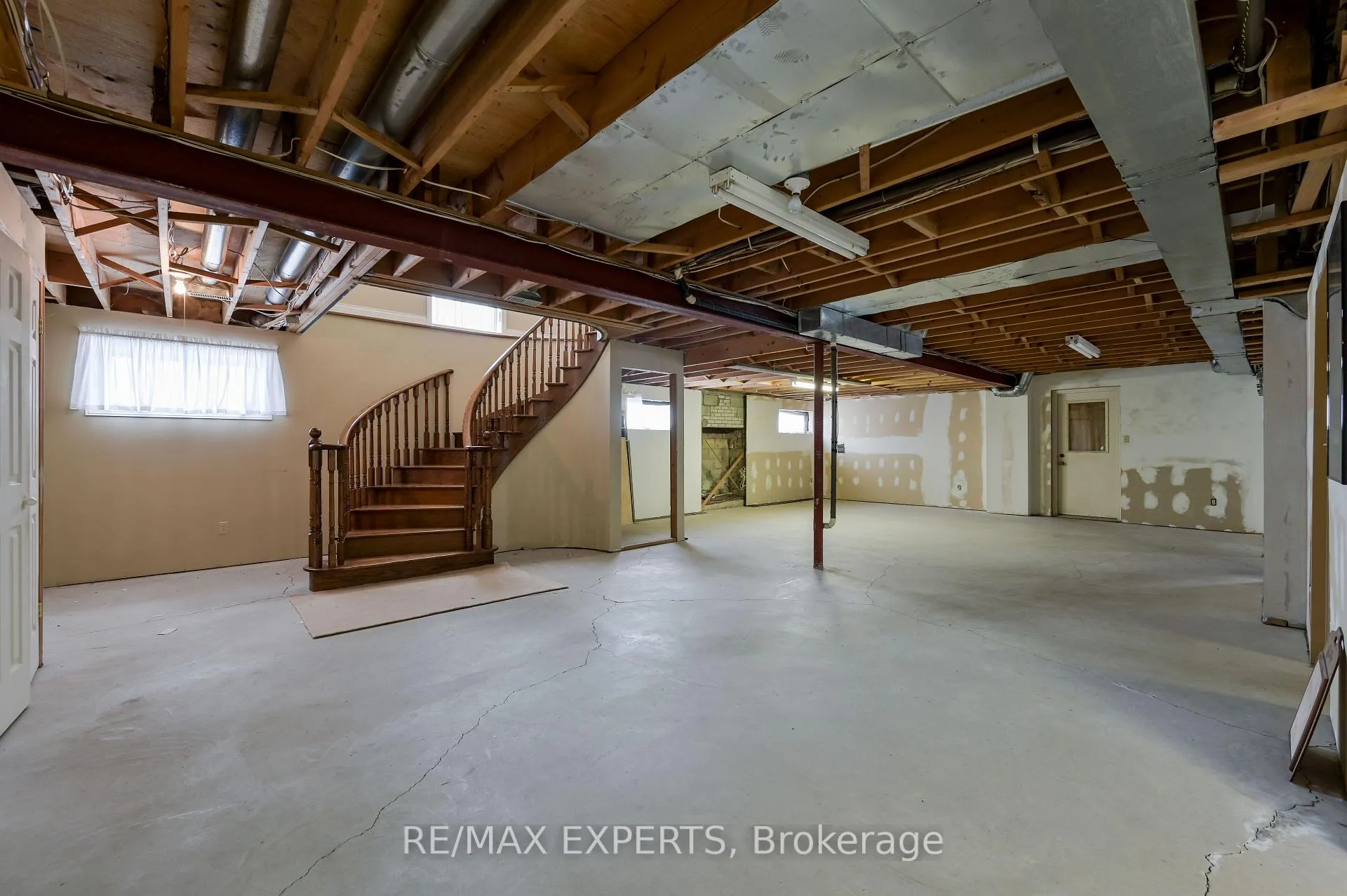Photo 42 of 13668 Emil Kolb Parkway, Caledon, Bolton West — HOMEH