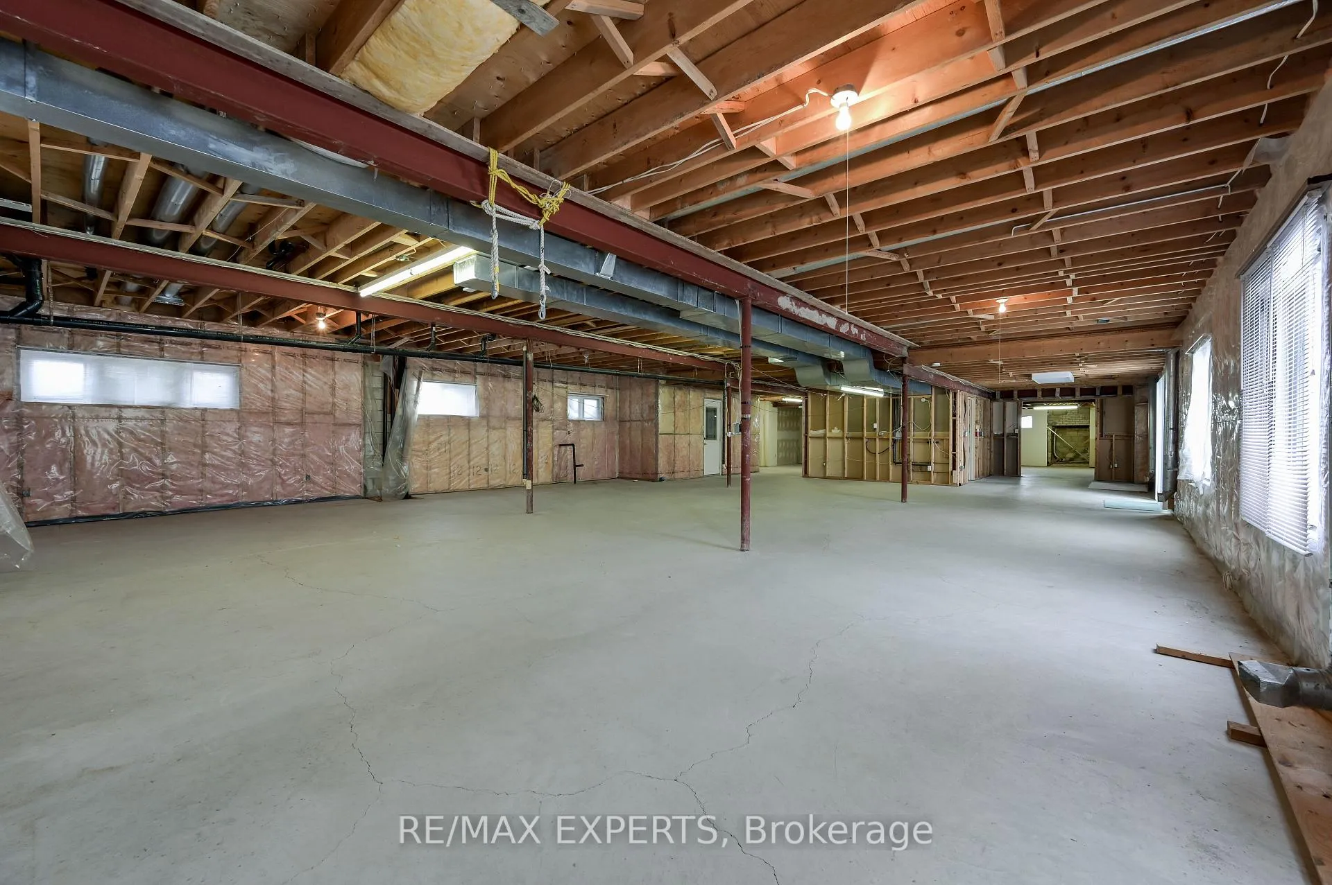 Photo 45 of 13668 Emil Kolb Parkway, Caledon, Bolton West — HOMEH