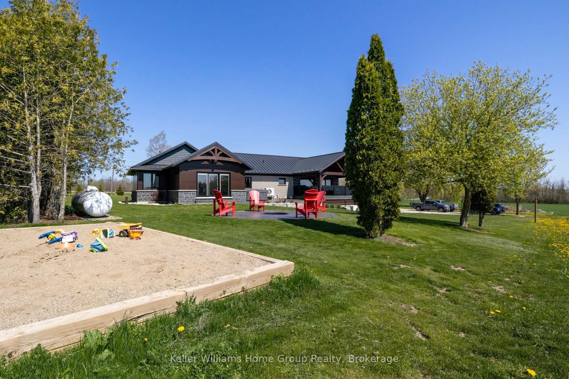 Photo 40 of 6817 Wellington Rd 9, Mapleton, Rural Mapleton — HOMEH