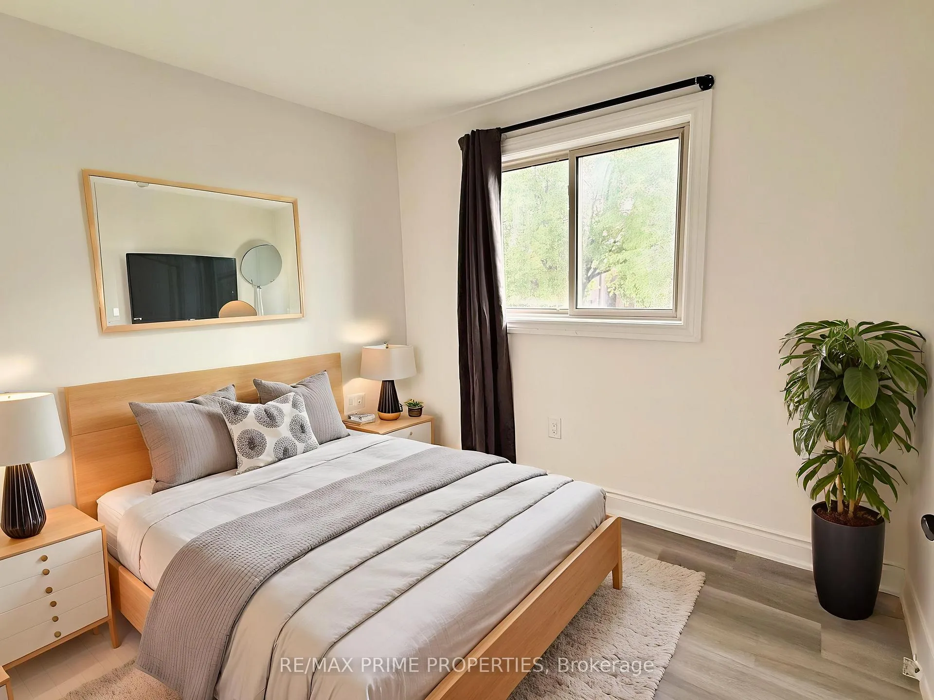 Photo 13 of 17 Debden Road, Markham, Milliken Mills East — HOMEH