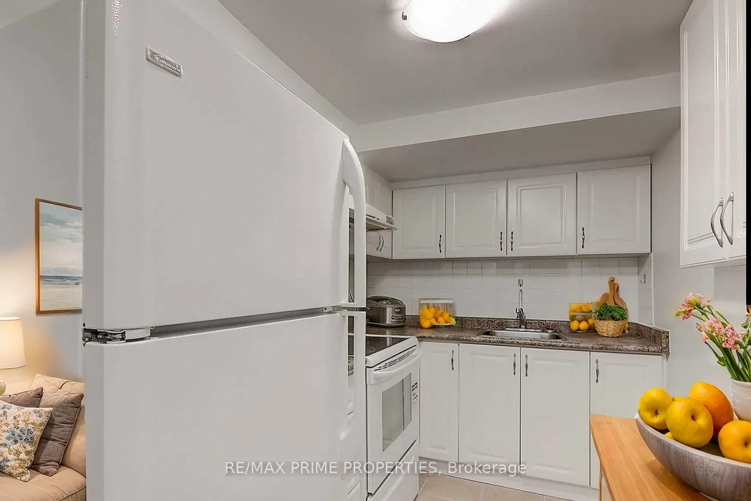 Photo 16 of 17 Debden Road, Markham, Milliken Mills East — HOMEH