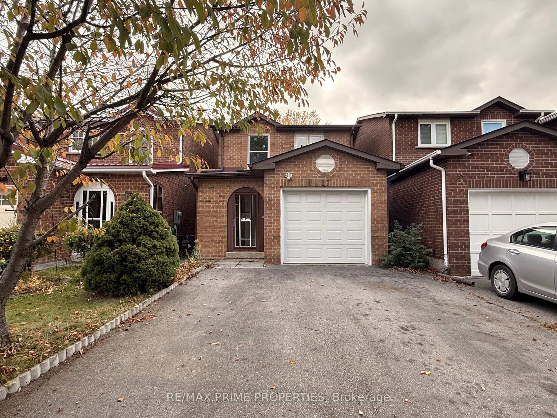 Photo 2 of 17 Debden Road, Markham, Milliken Mills East — HOMEH