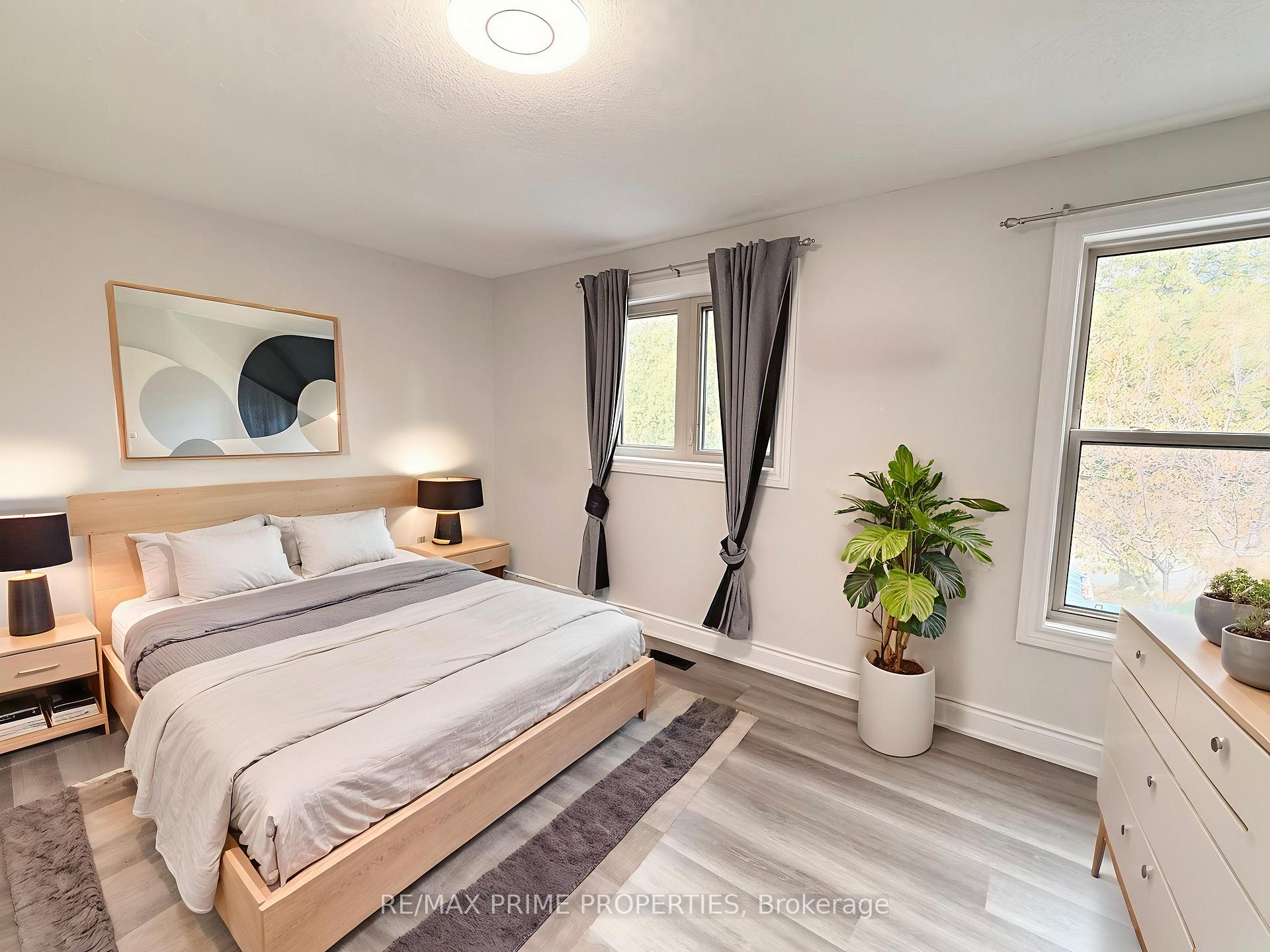 Photo 9 of 17 Debden Road, Markham, Milliken Mills East — HOMEH