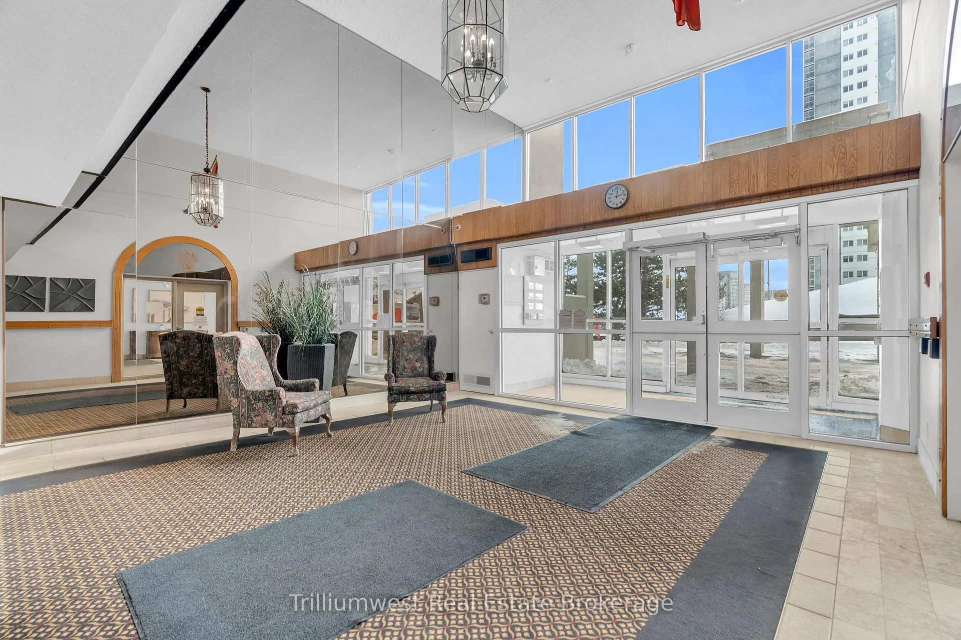 Photo 4 of Unit 1003, 375 King Street N, Waterloo — HOMEH