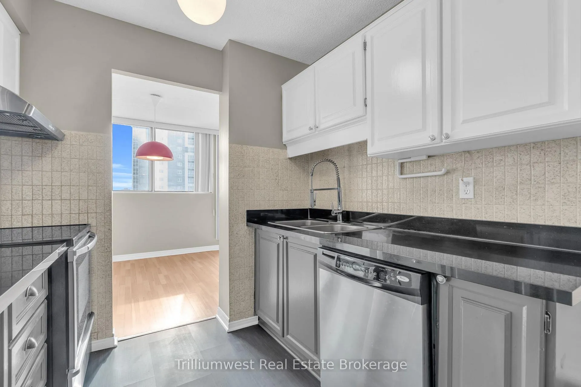 Photo 12 of Unit 1003, 375 King Street N, Waterloo — HOMEH