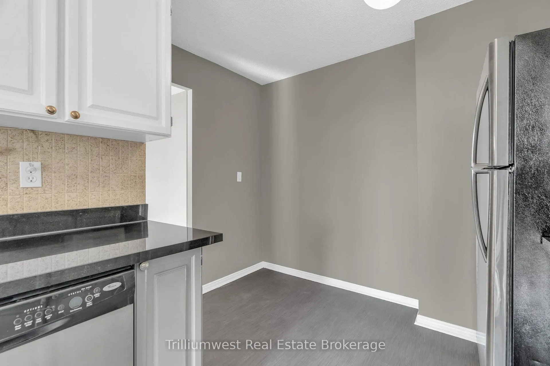 Photo 13 of Unit 1003, 375 King Street N, Waterloo — HOMEH
