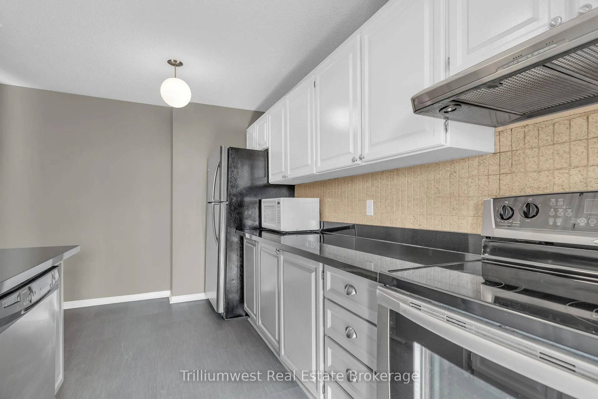 Photo 14 of Unit 1003, 375 King Street N, Waterloo — HOMEH
