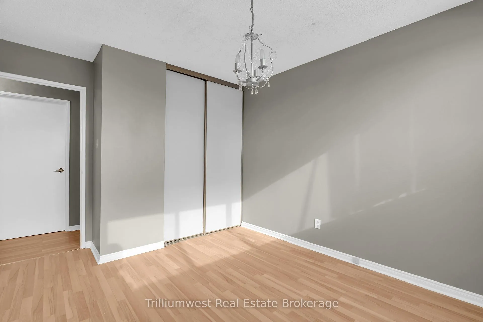 Photo 17 of Unit 1003, 375 King Street N, Waterloo — HOMEH