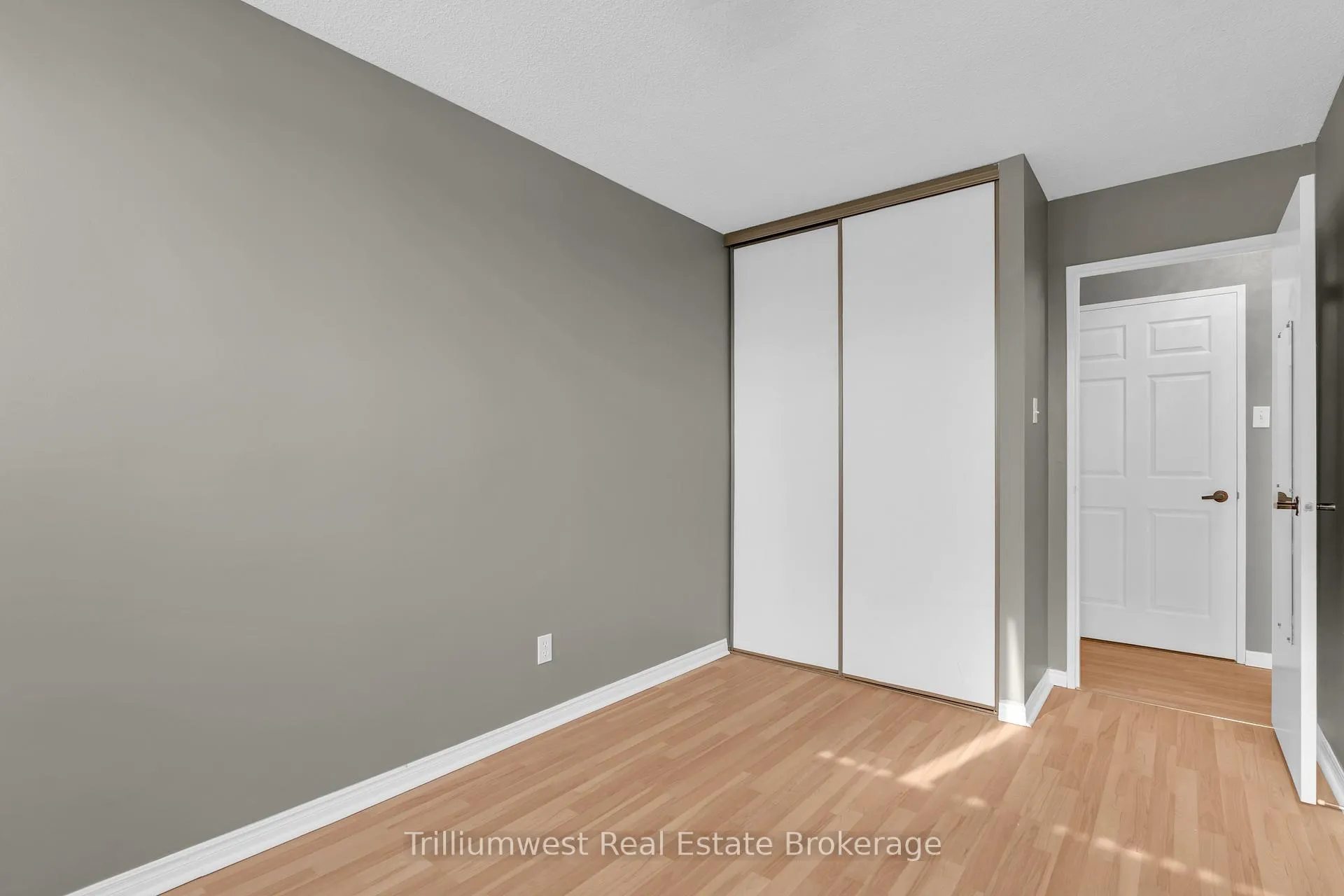 Photo 20 of Unit 1003, 375 King Street N, Waterloo — HOMEH