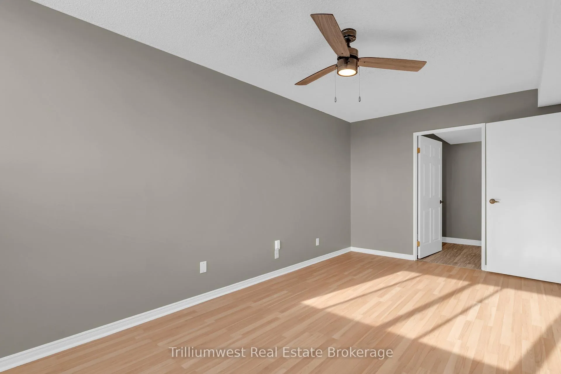 Photo 23 of Unit 1003, 375 King Street N, Waterloo — HOMEH