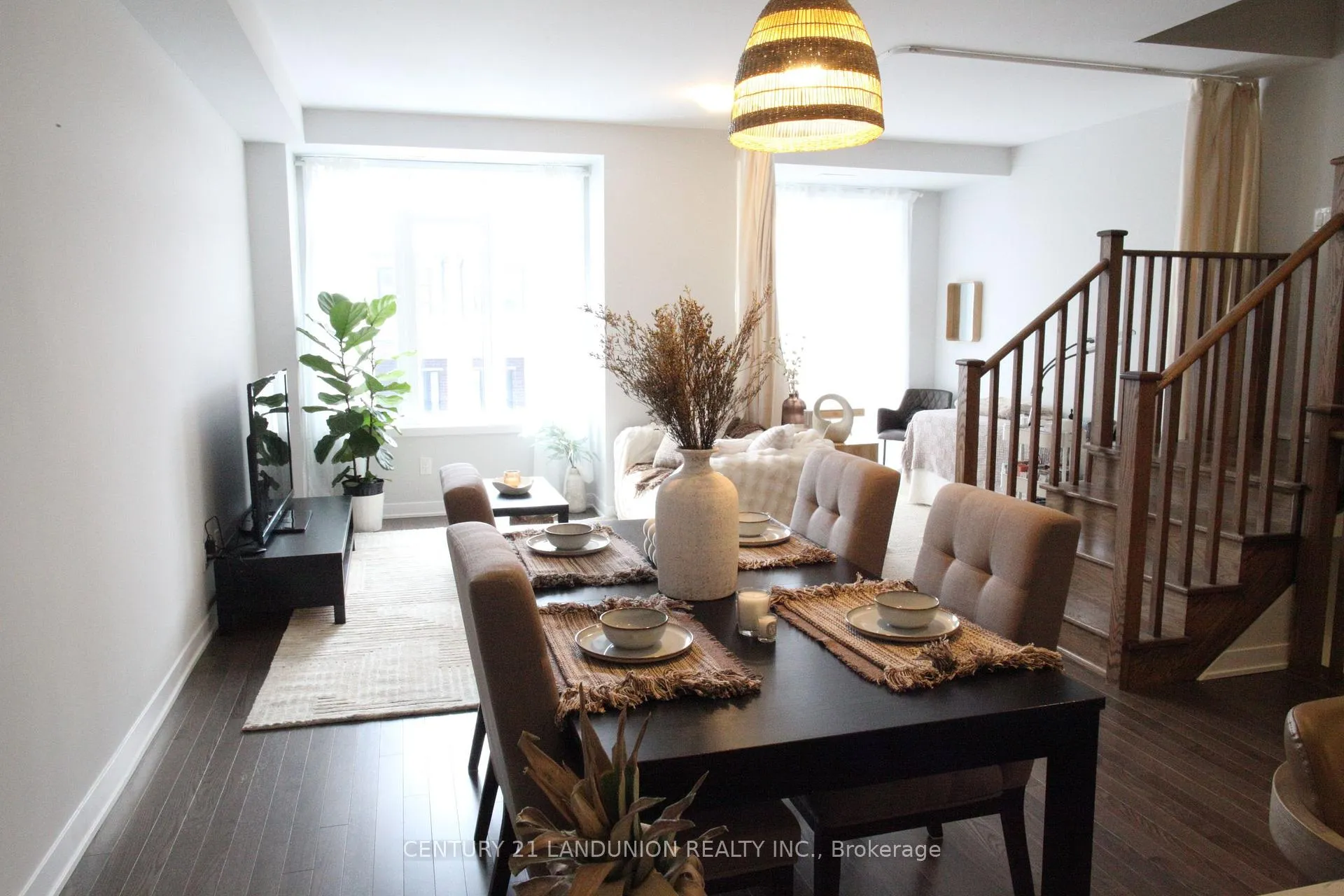 Photo 4 of 5 John Canning Way, Markham, Unionville — HOMEH