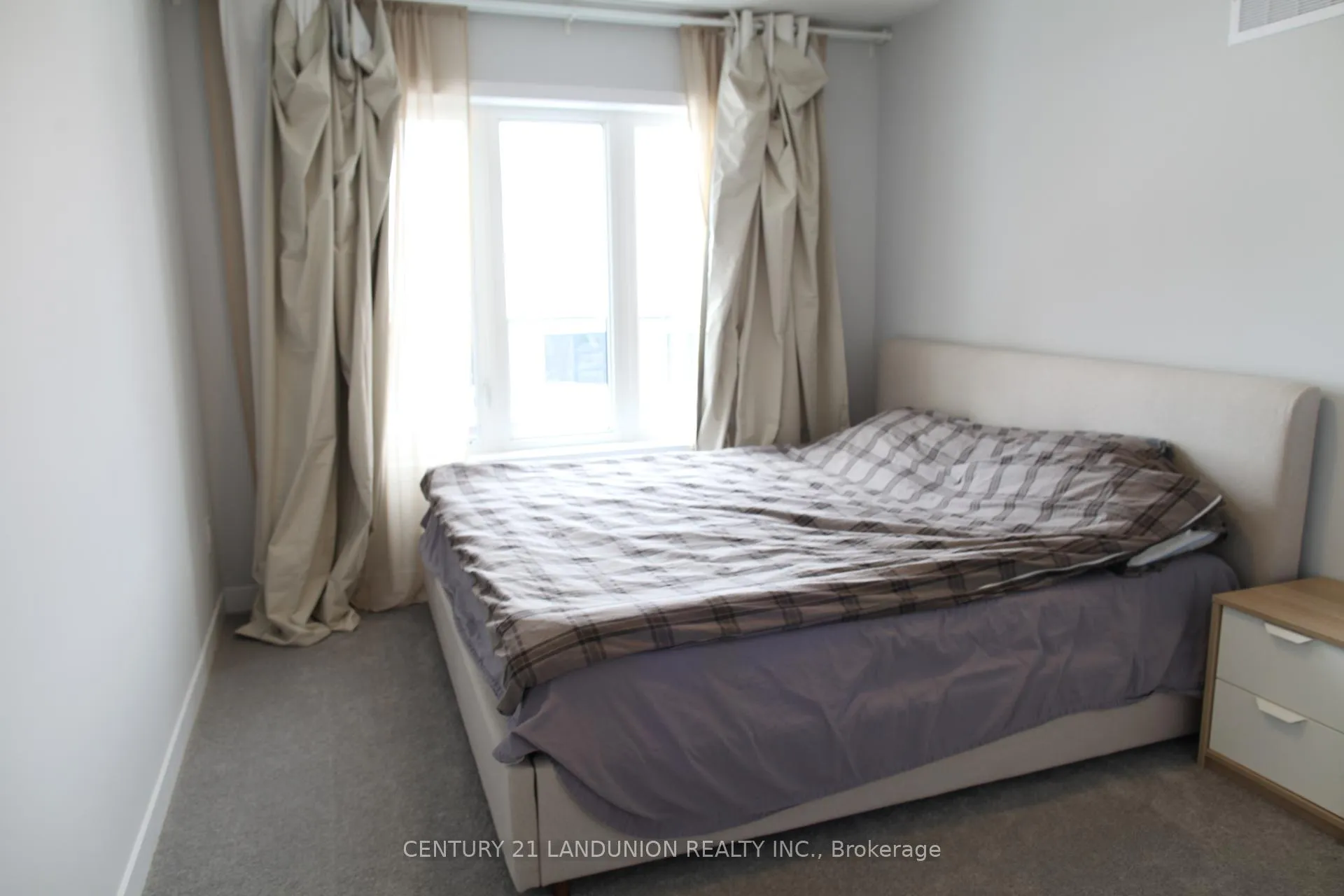 Photo 14 of 5 John Canning Way, Markham, Unionville — HOMEH