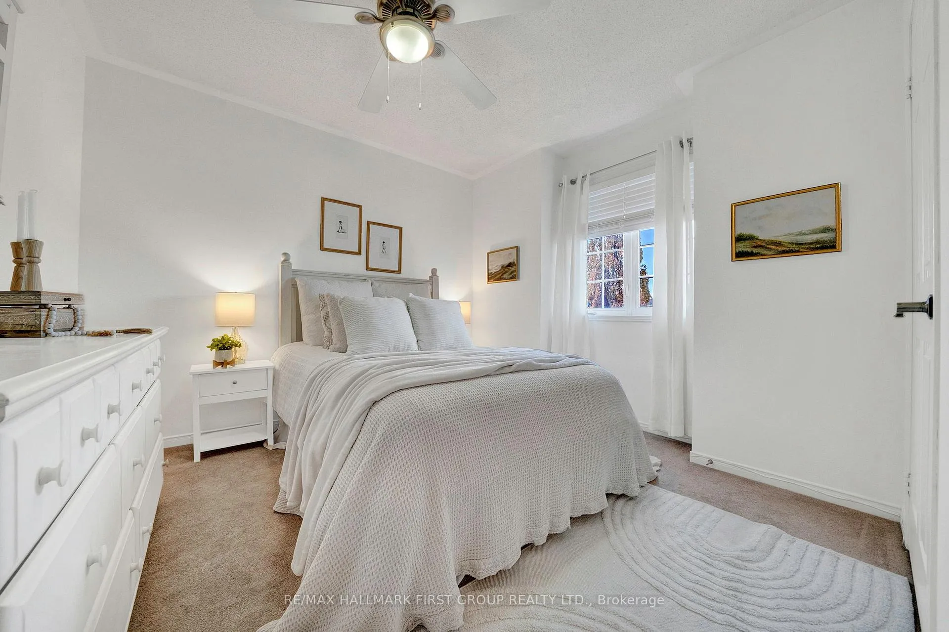 Photo 12 of 25 Sprucewood Crescent, Clarington, Bowmanville — HOMEH