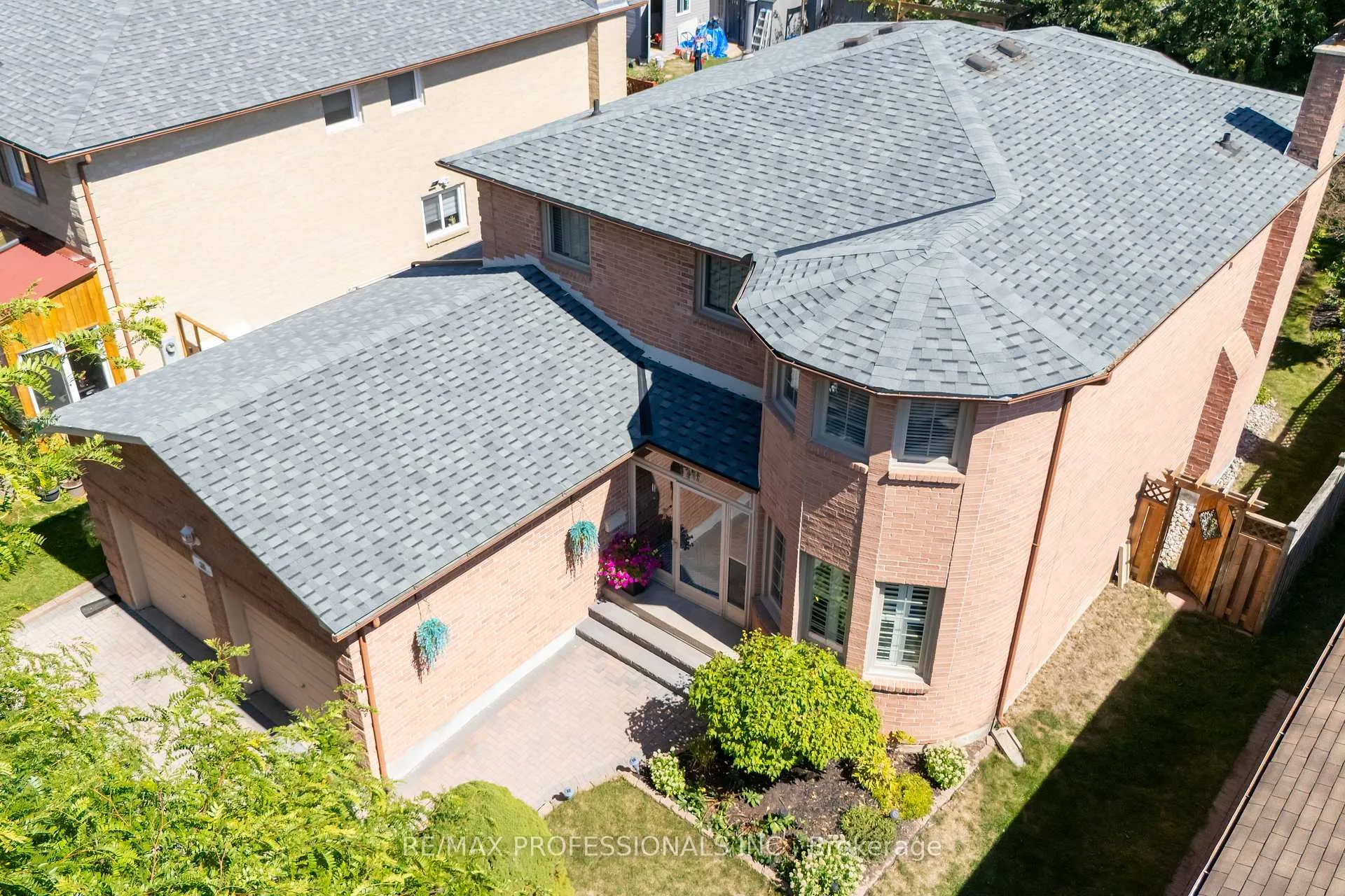 Photo 1 of 25 Sawyer Crescent, Markham, Markham Village — HOMEH