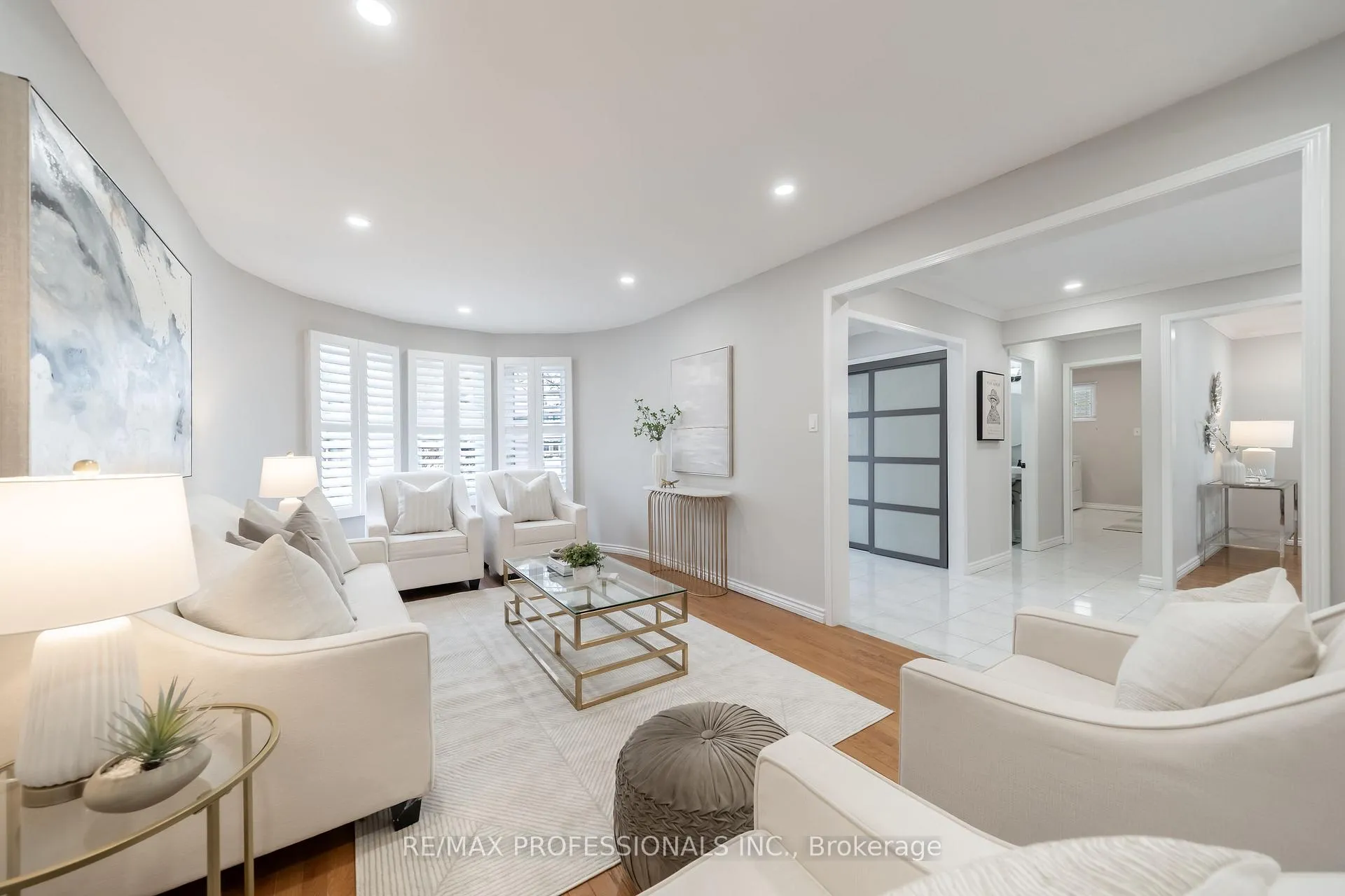 Photo 12 of 25 Sawyer Crescent, Markham, Markham Village — HOMEH