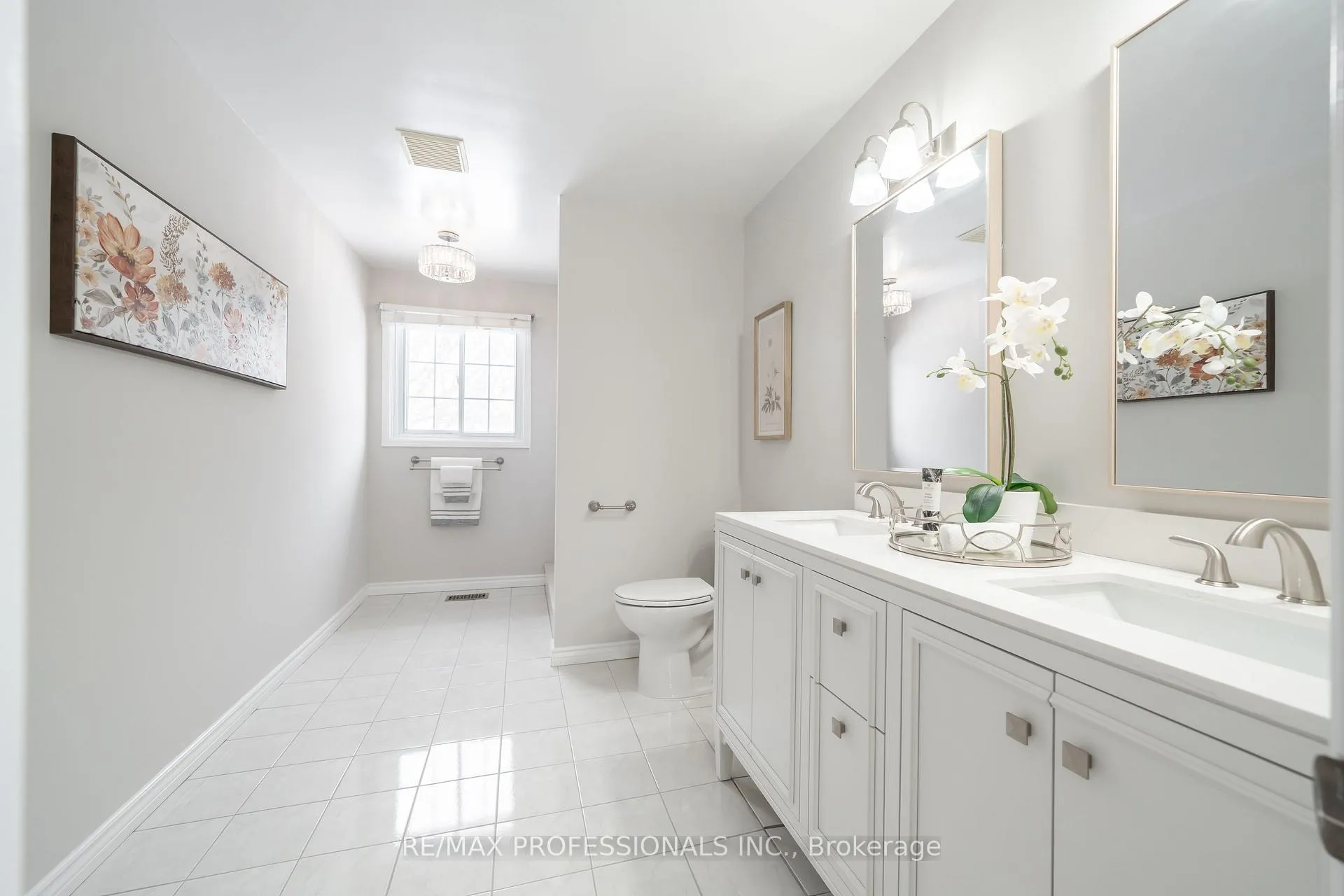 Photo 15 of 25 Sawyer Crescent, Markham, Markham Village — HOMEH