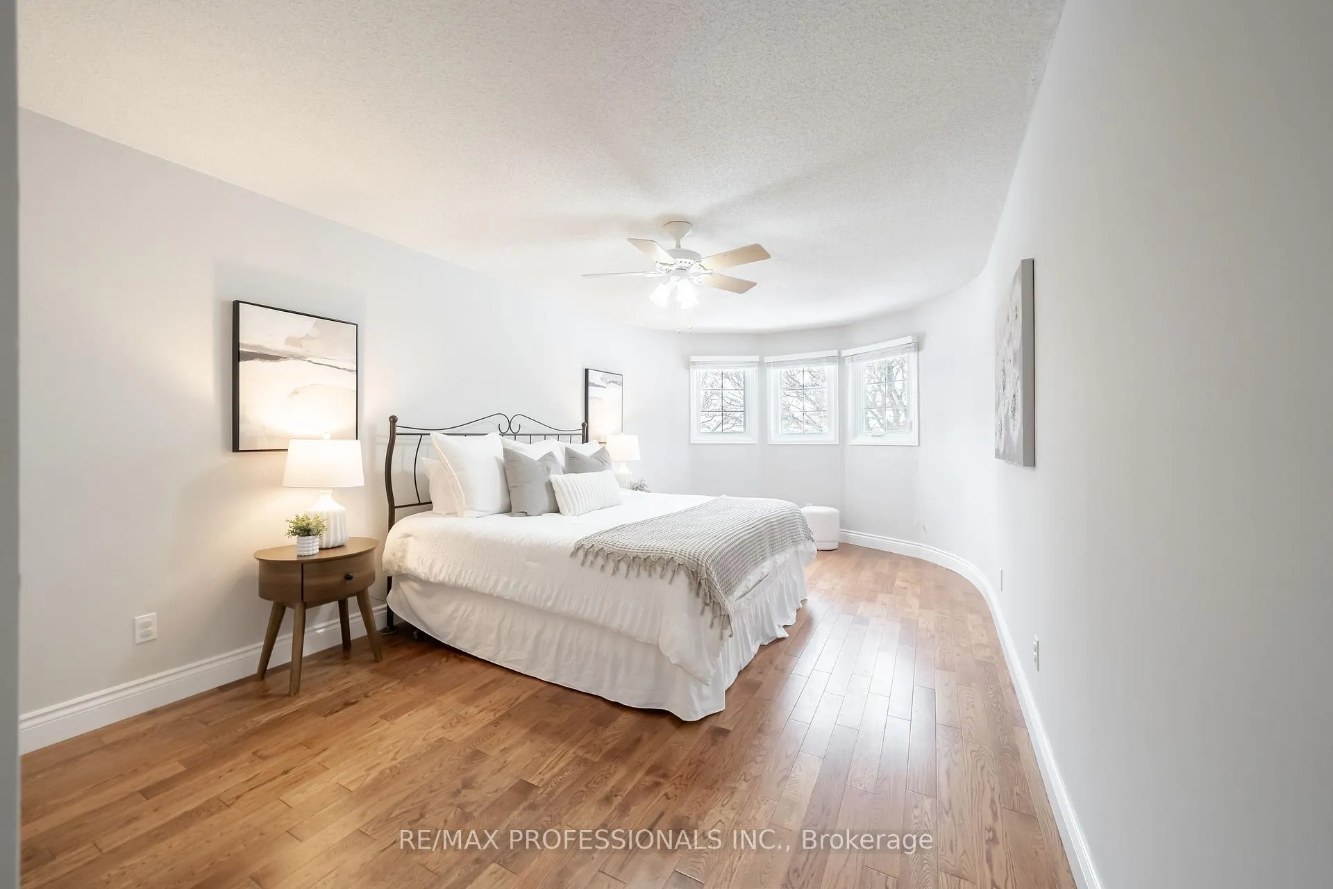 Photo 18 of 25 Sawyer Crescent, Markham, Markham Village — HOMEH