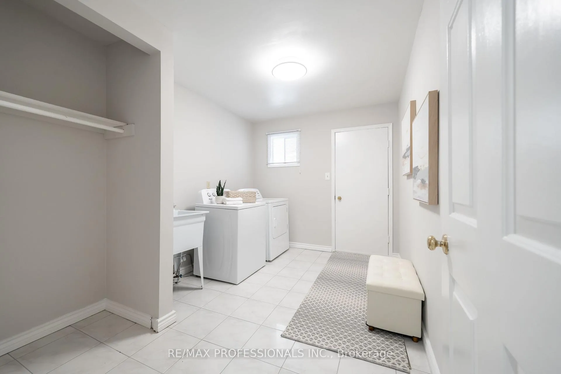 Photo 21 of 25 Sawyer Crescent, Markham, Markham Village — HOMEH
