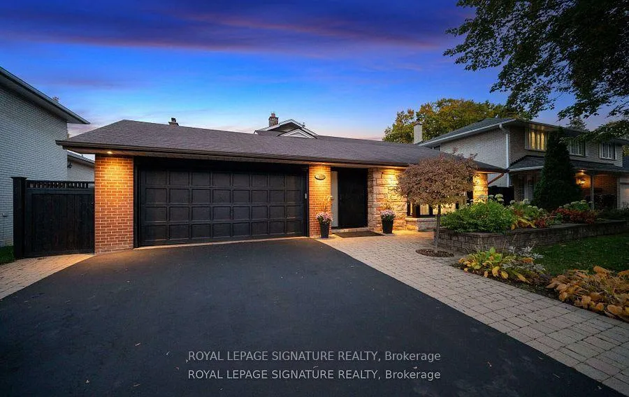 Photo 1 of 16 Kingsborough Crescent, Etobicoke, Willowridge-Martingrove-Richview — HOMEH