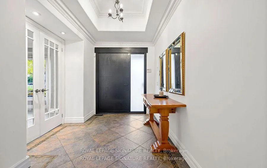 Photo 5 of 16 Kingsborough Crescent, Etobicoke, Willowridge-Martingrove-Richview — HOMEH