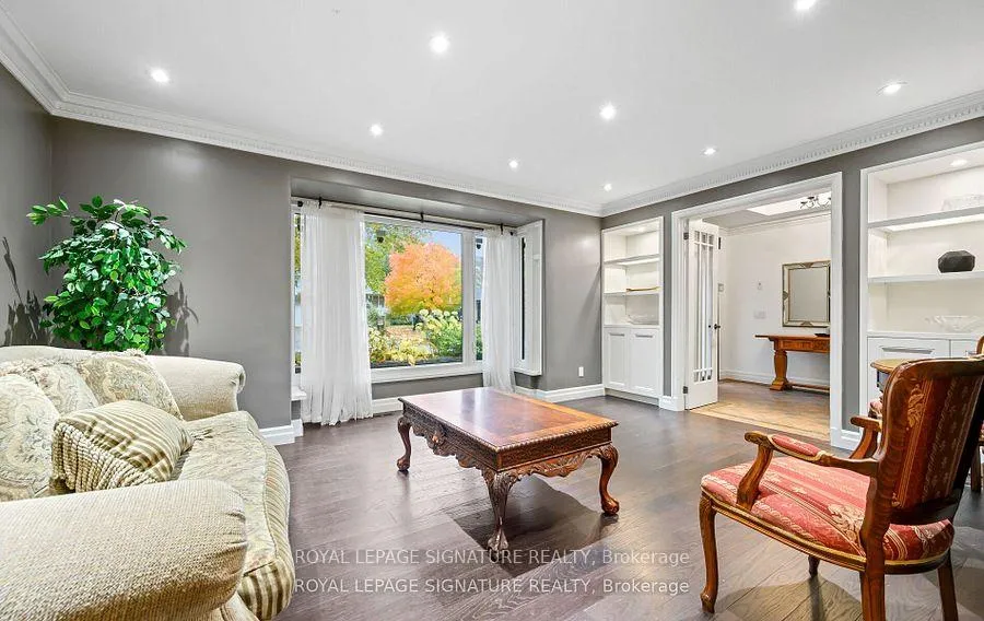 Photo 7 of 16 Kingsborough Crescent, Etobicoke, Willowridge-Martingrove-Richview — HOMEH