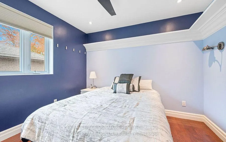 Photo 24 of 16 Kingsborough Crescent, Etobicoke, Willowridge-Martingrove-Richview — HOMEH