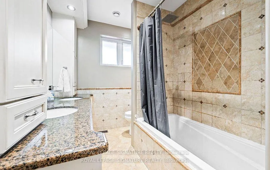 Photo 25 of 16 Kingsborough Crescent, Etobicoke, Willowridge-Martingrove-Richview — HOMEH