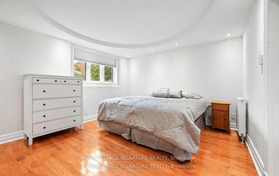 Photo 30 of 16 Kingsborough Crescent, Etobicoke, Willowridge-Martingrove-Richview — HOMEH