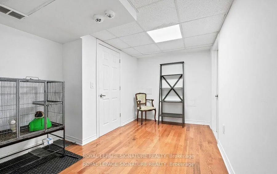 Photo 34 of 16 Kingsborough Crescent, Etobicoke, Willowridge-Martingrove-Richview — HOMEH