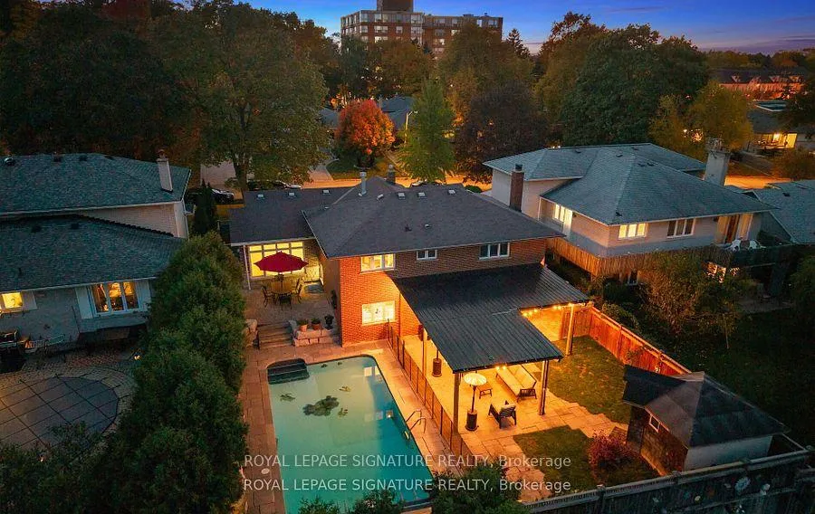Photo 45 of 16 Kingsborough Crescent, Etobicoke, Willowridge-Martingrove-Richview — HOMEH