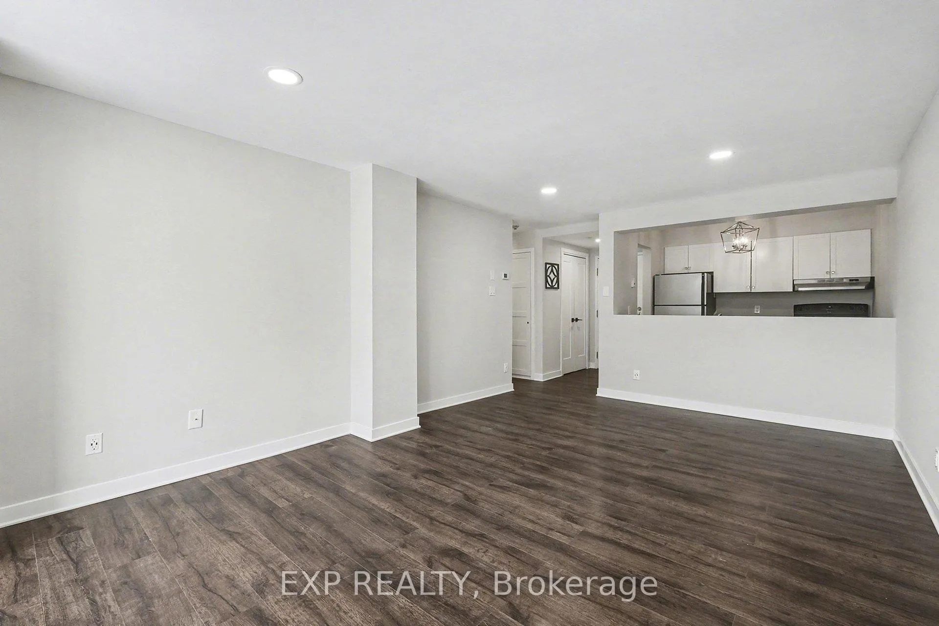 Photo 10 of Unit 801, 154 Nelson Street, Ottawa, Lower Town — HOMEH