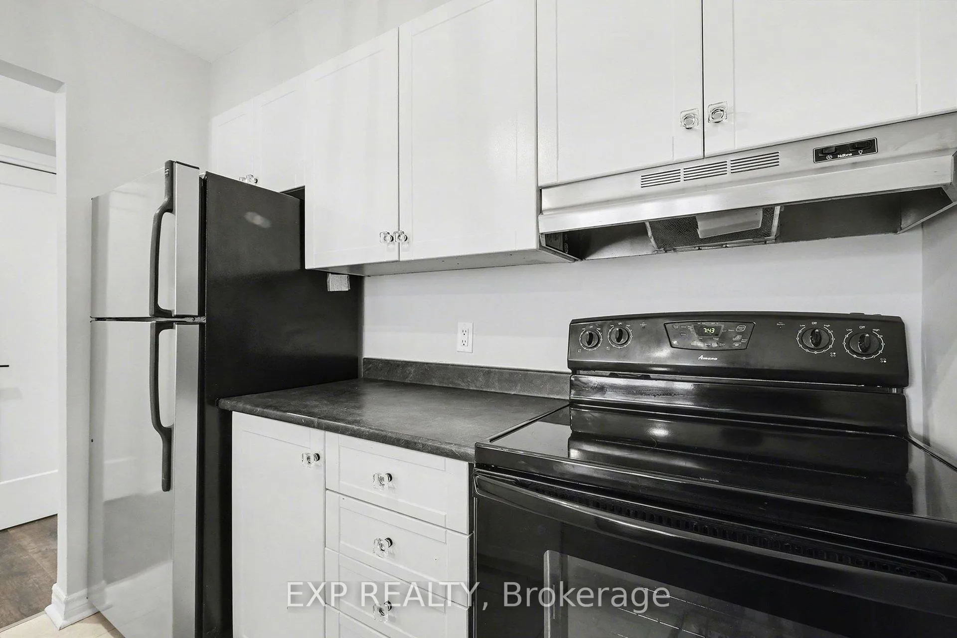 Photo 12 of Unit 801, 154 Nelson Street, Ottawa, Lower Town — HOMEH