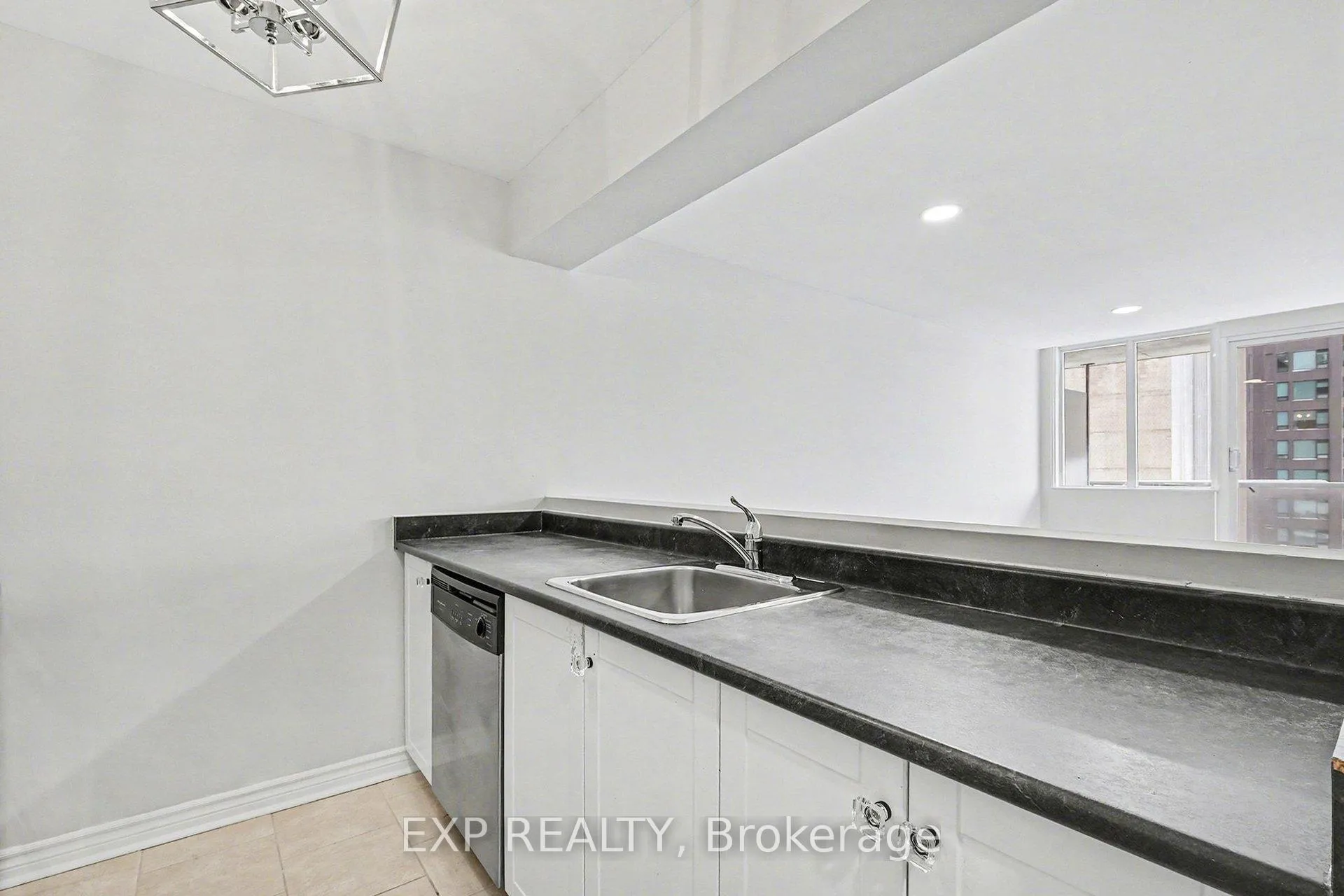 Photo 13 of Unit 801, 154 Nelson Street, Ottawa, Lower Town — HOMEH