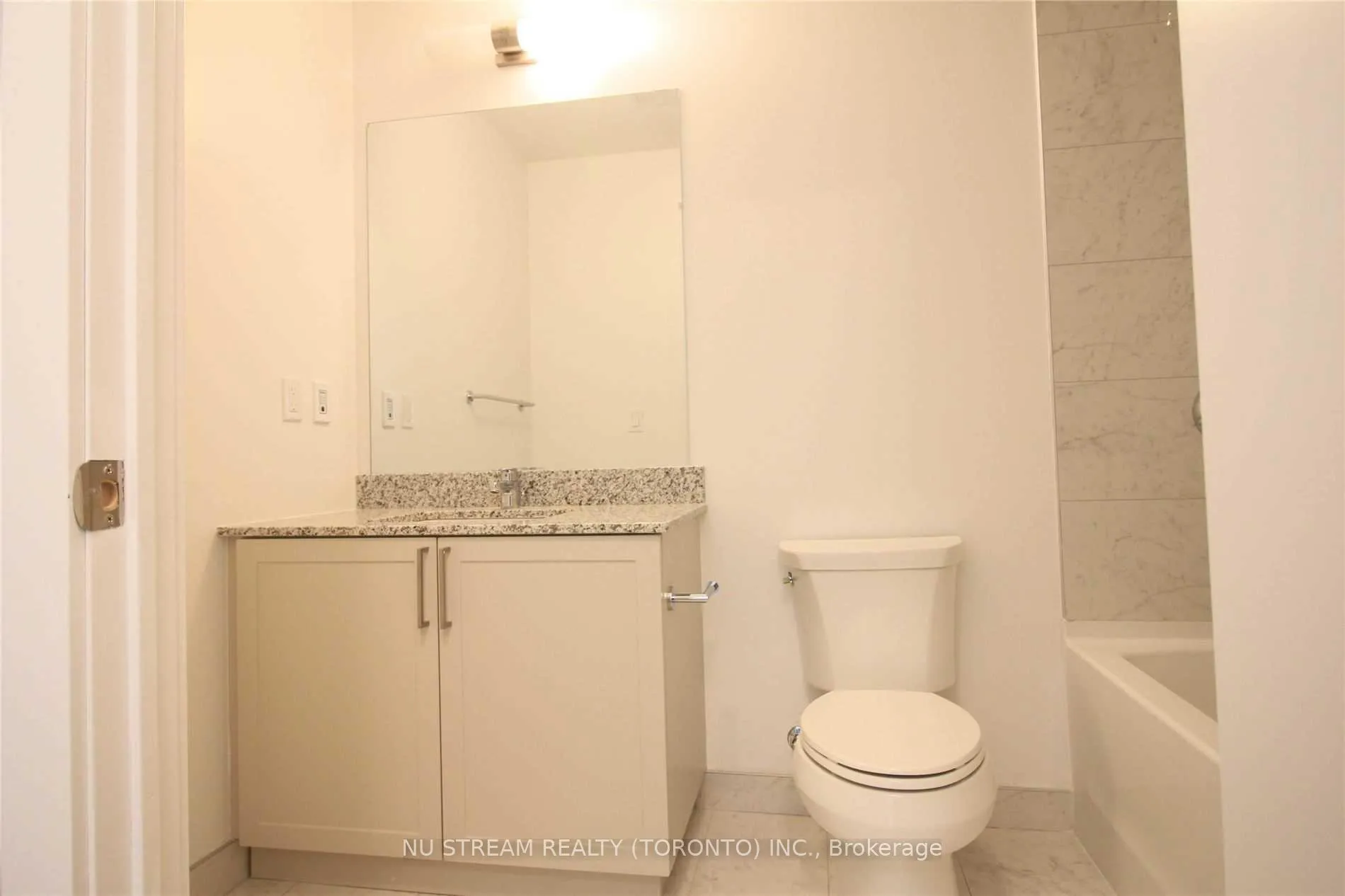 Photo 10 of Unit 901E, 278 Buchanan Drive, Markham, Unionville — HOMEH
