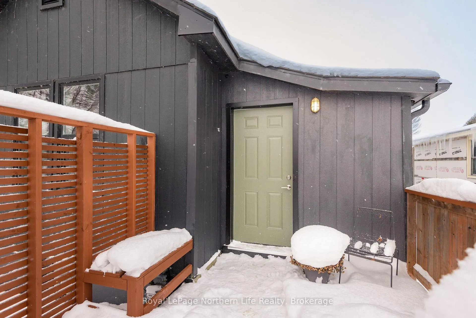 Photo 3 of 883 Memorial Drive, North Bay, Ferris — HOMEH