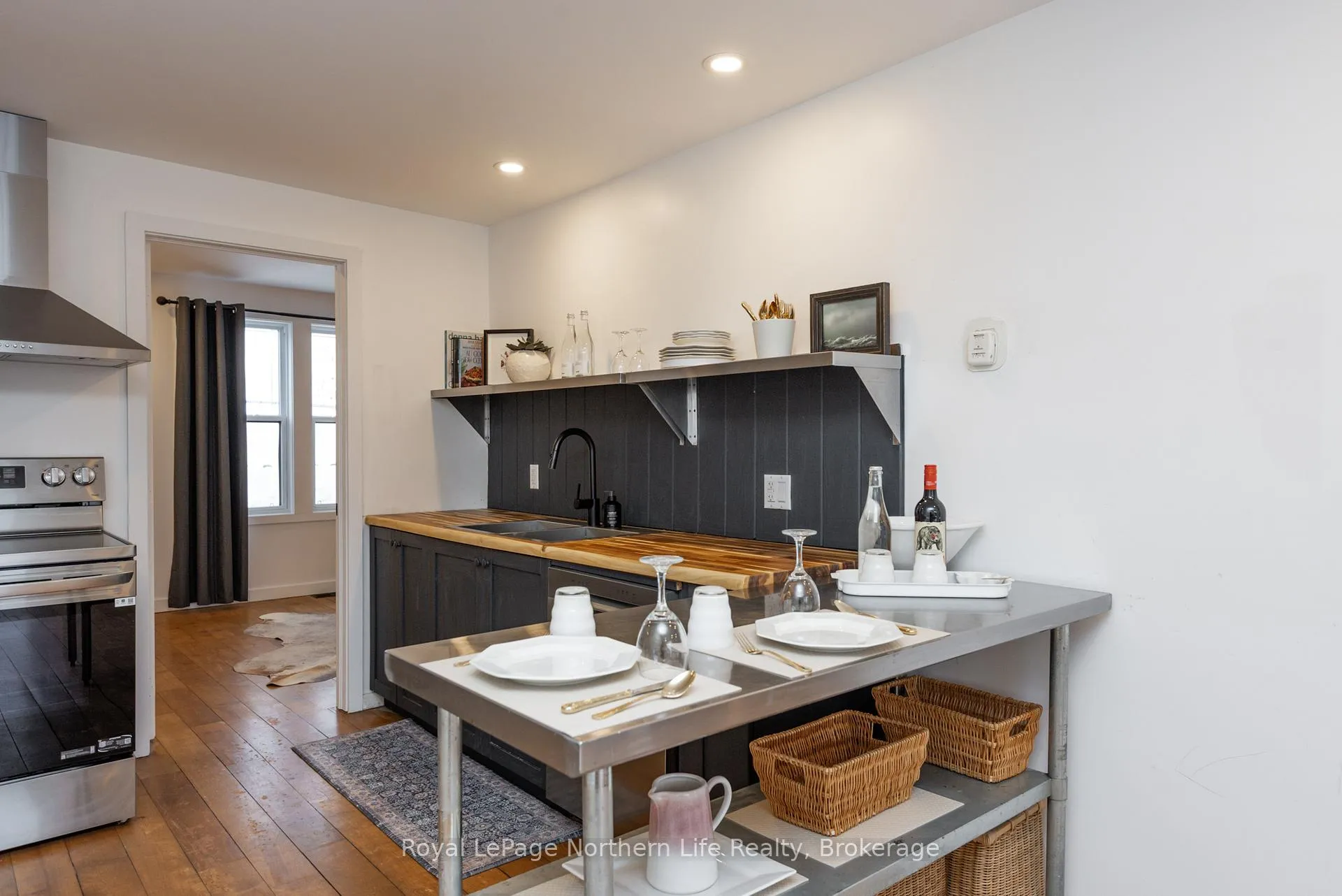 Photo 12 of 883 Memorial Drive, North Bay, Ferris — HOMEH