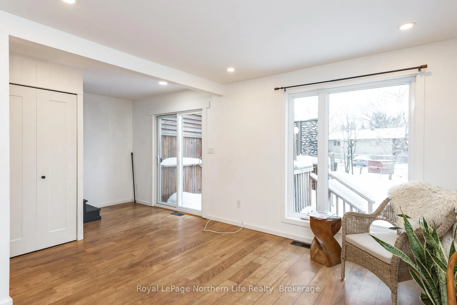 Photo 16 of 883 Memorial Drive, North Bay, Ferris — HOMEH