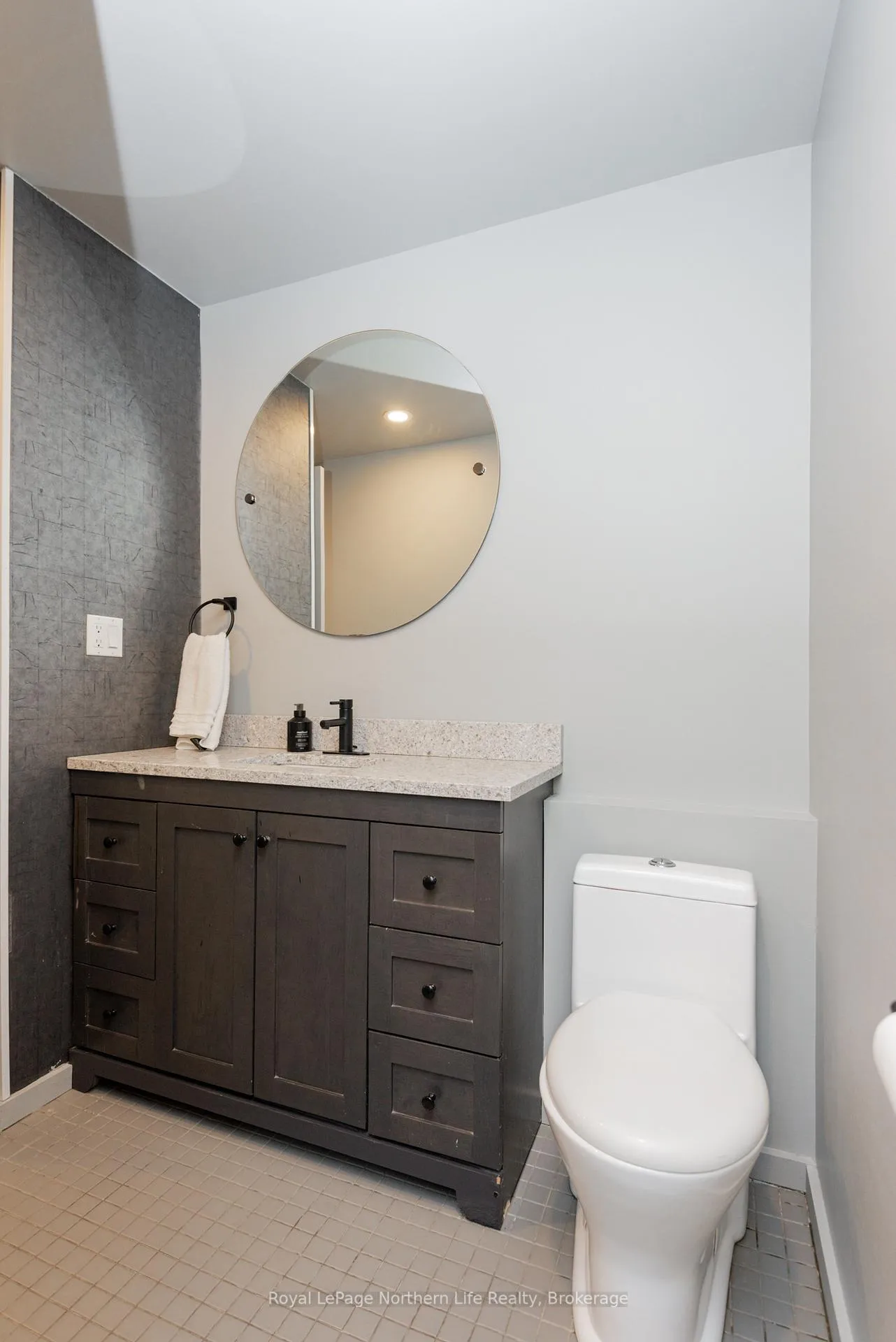 Photo 22 of 883 Memorial Drive, North Bay, Ferris — HOMEH