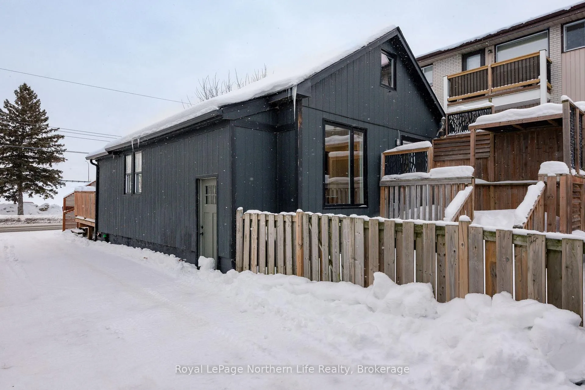 Photo 32 of 883 Memorial Drive, North Bay, Ferris — HOMEH