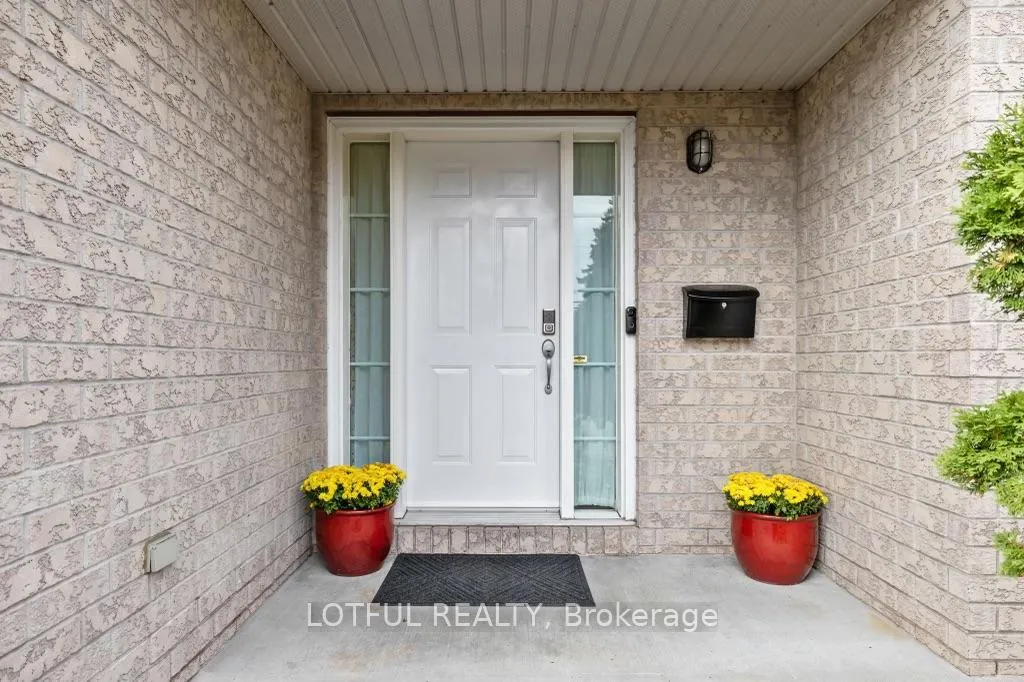Photo 3 of 1008 Pinecrest Road, Ottawa, Fairfield Heights — HOMEH
