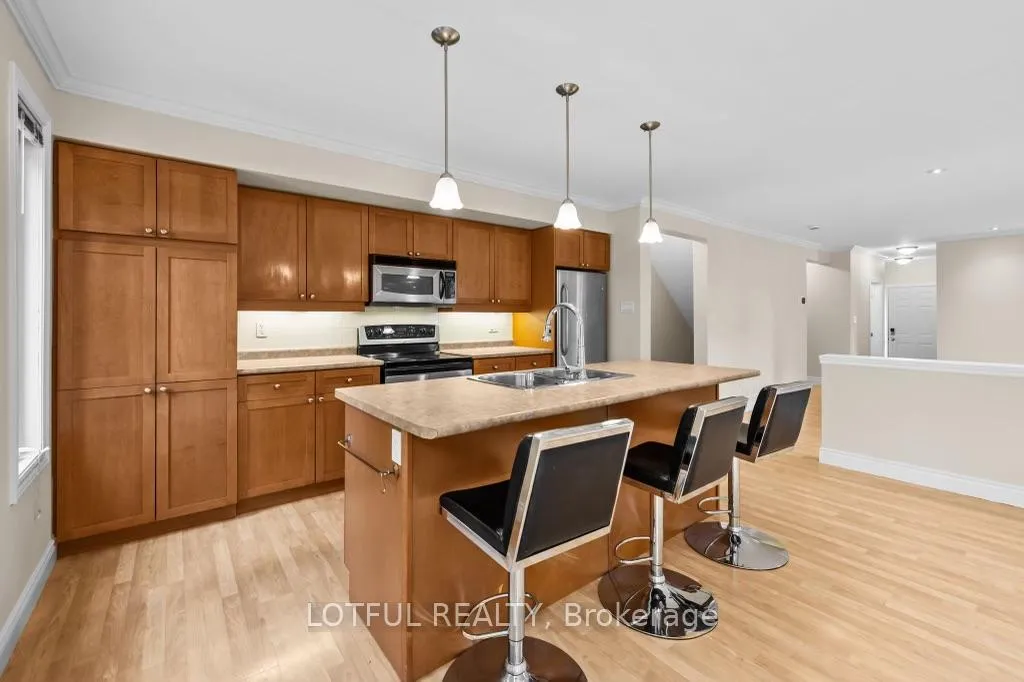 Photo 9 of 1008 Pinecrest Road, Ottawa, Fairfield Heights — HOMEH